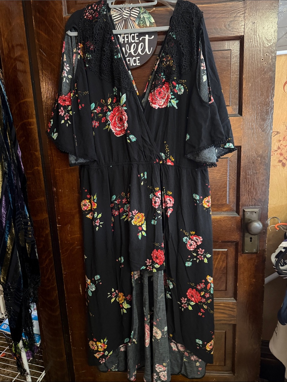 Black Floral Lace-Trim Romper - Women's